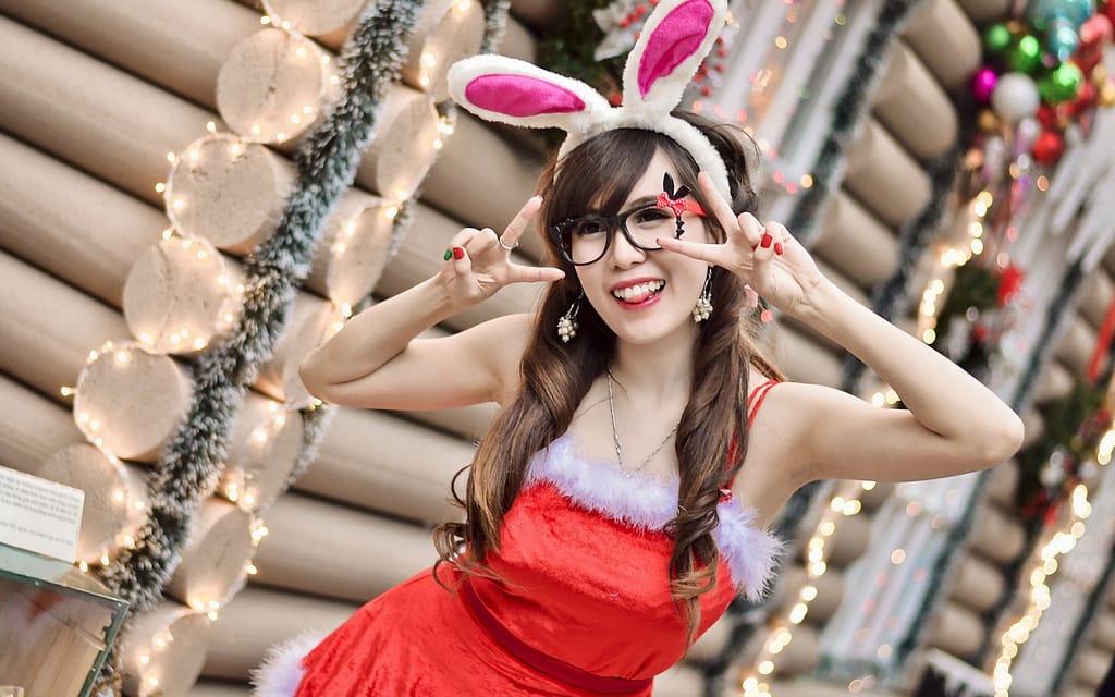 Adult Costume Ideas! Spice Up Your BBQ With Cool Costume Theme Parties